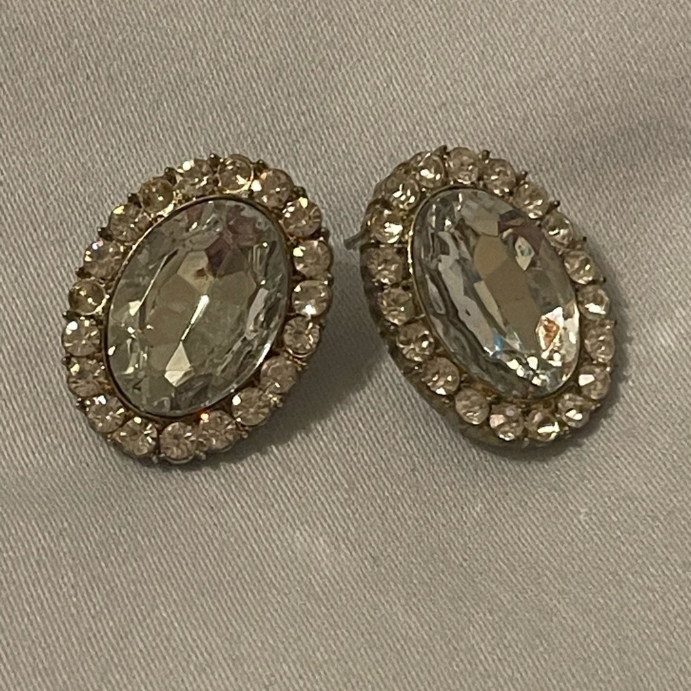 Elegant Silver Crystal Stud Earrings
